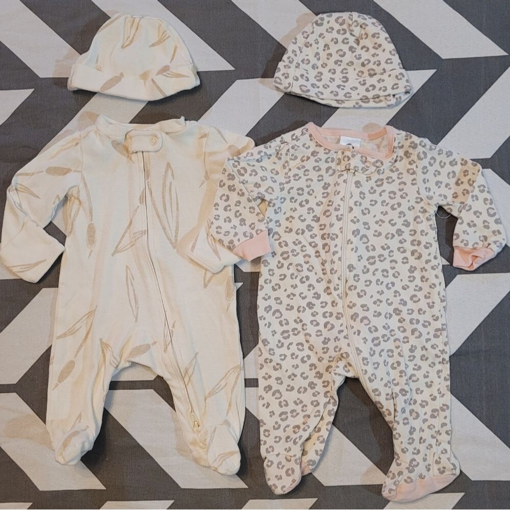 Baby girl size newborn 2 hat 2 footie pajamas matching set
